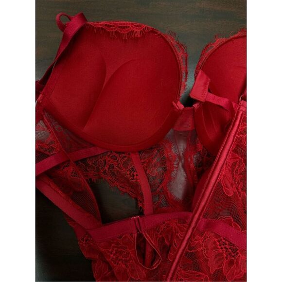 Victoria’s Secret Red Lace Bombshell Teddy Lingerie Size Large - Picture 6 of 8